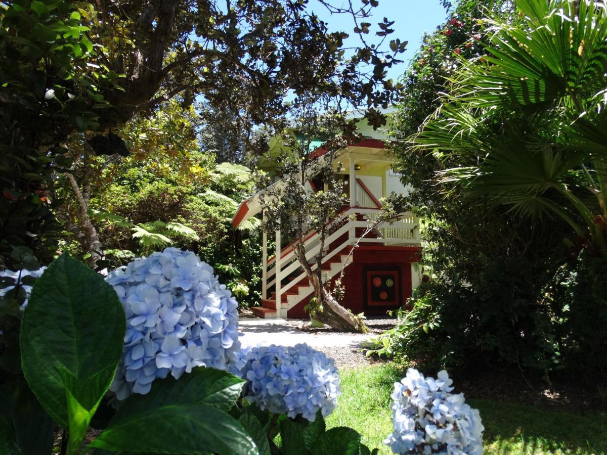 Volcano Hale Exterior photo